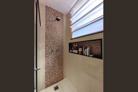 Apartamento à venda com 120m², 3 quartos e 1 vaga Apartamento à venda com 120m², 3 quartos e 1 vagaBanheiro Corredor