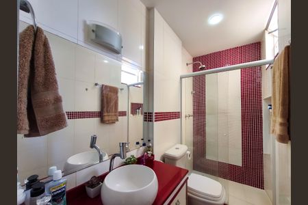 Apartamento à venda com 120m², 3 quartos e 1 vaga Apartamento à venda com 120m², 3 quartos e 1 vagaBanheiro da Suíte