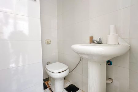 Casa à venda com 669m², 2 quartos e 3 vagas Casa à venda com 669m², 2 quartos e 3 vagasBanheiro de serviço
