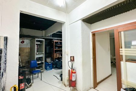 Casa à venda com 669m², 2 quartos e 3 vagas Casa à venda com 669m², 2 quartos e 3 vagasProdutora