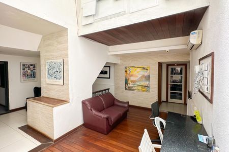 Casa à venda com 669m², 2 quartos e 3 vagas Casa à venda com 669m², 2 quartos e 3 vagasProdutora