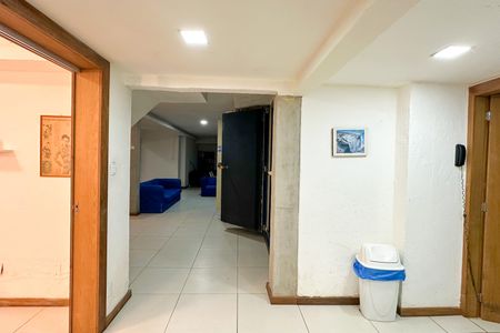 Casa à venda com 669m², 2 quartos e 3 vagas Casa à venda com 669m², 2 quartos e 3 vagasCozinha 02
