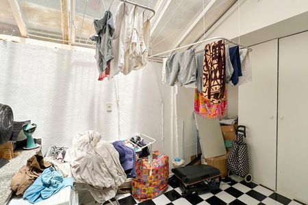 Casa à venda com 669m², 2 quartos e 3 vagas Casa à venda com 669m², 2 quartos e 3 vagasÁrea de Serviço