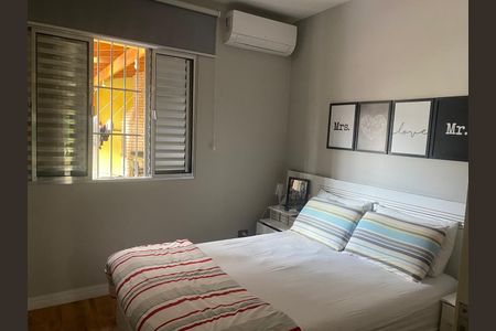 Casa à venda com 100m², 3 quartos e 1 vaga Casa à venda com 100m², 3 quartos e 1 vagaQuarto 1