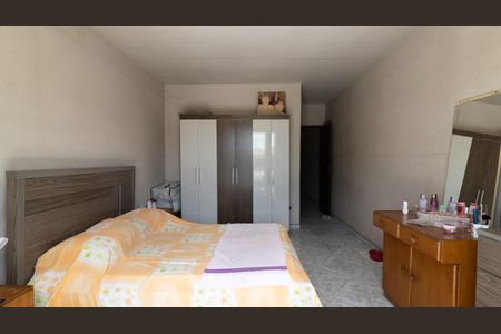 Casa à venda com 228m², 4 quartos e 2 vagas Casa à venda com 228m², 4 quartos e 2 vagasSuíte 2