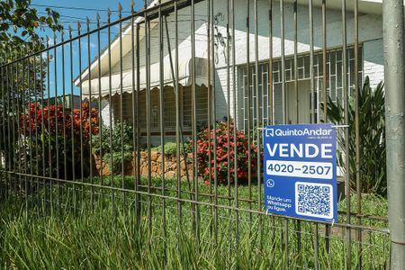 Casa à venda com 180m², 3 quartos e 3 vagas Casa à venda com 180m², 3 quartos e 3 vagasPlaca