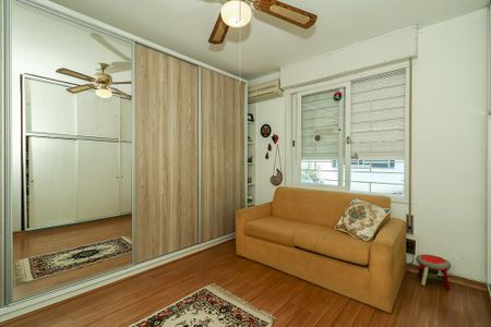 Casa à venda com 180m², 3 quartos e 3 vagas Casa à venda com 180m², 3 quartos e 3 vagasQuarto 2