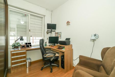 Casa à venda com 180m², 3 quartos e 3 vagas Casa à venda com 180m², 3 quartos e 3 vagasQuarto