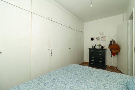 Casa à venda com 180m², 3 quartos e 3 vagas Casa à venda com 180m², 3 quartos e 3 vagasQuarto 3