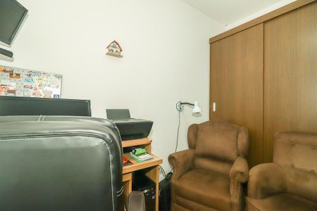 Casa à venda com 180m², 3 quartos e 3 vagas Casa à venda com 180m², 3 quartos e 3 vagasQuarto