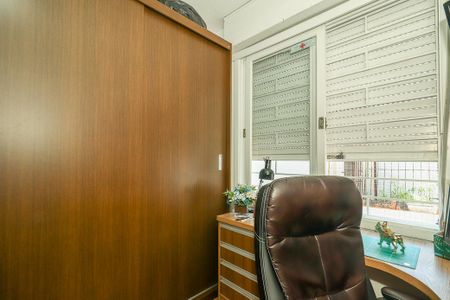 Casa à venda com 180m², 3 quartos e 3 vagas Casa à venda com 180m², 3 quartos e 3 vagasQuarto