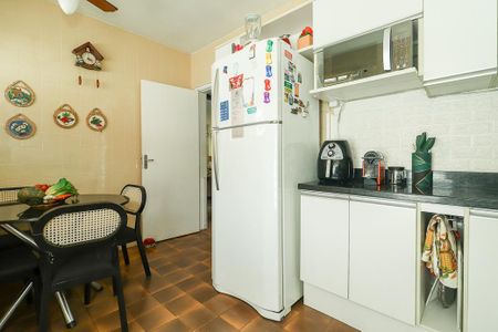 Casa à venda com 180m², 3 quartos e 3 vagas Casa à venda com 180m², 3 quartos e 3 vagasCozinha