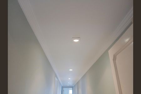 Apartamento à venda com 300m², 4 quartos e 5 vagas Apartamento à venda com 300m², 4 quartos e 5 vagasCorredor