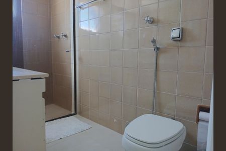 Apartamento à venda com 300m², 4 quartos e 5 vagas Apartamento à venda com 300m², 4 quartos e 5 vagasBanheiro do Quarto 1