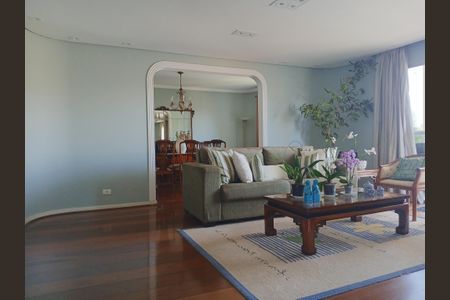 Apartamento à venda com 300m², 4 quartos e 5 vagas Apartamento à venda com 300m², 4 quartos e 5 vagasSala