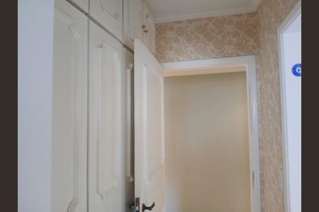 Apartamento à venda com 300m², 4 quartos e 5 vagas Apartamento à venda com 300m², 4 quartos e 5 vagasCorredor