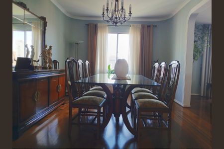Apartamento à venda com 300m², 4 quartos e 5 vagas Apartamento à venda com 300m², 4 quartos e 5 vagasSala de Jantar