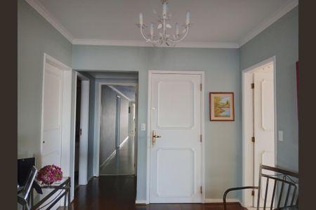 Apartamento à venda com 300m², 4 quartos e 5 vagas Apartamento à venda com 300m², 4 quartos e 5 vagasSala de Jantar 2