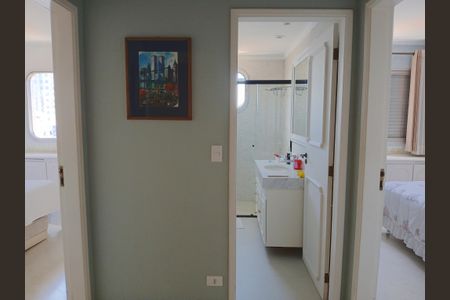 Apartamento à venda com 300m², 4 quartos e 5 vagas Apartamento à venda com 300m², 4 quartos e 5 vagasQuarto 2