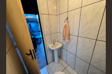 Casa à venda com 180m², 2 quartos e 2 vagas Casa à venda com 180m², 2 quartos e 2 vagasÁrea Gourmet - Banheiro