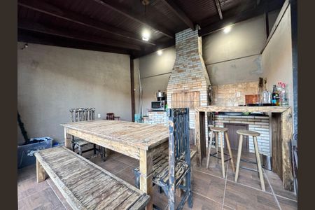 Casa à venda com 180m², 2 quartos e 2 vagas Casa à venda com 180m², 2 quartos e 2 vagasÁrea Gourmet