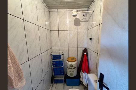 Casa à venda com 180m², 2 quartos e 2 vagas Casa à venda com 180m², 2 quartos e 2 vagasÁrea Gourmet - Banheiro