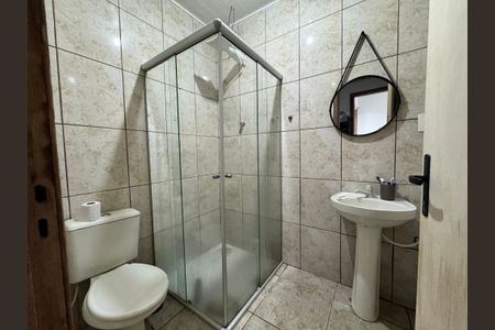 Casa à venda com 180m², 2 quartos e 2 vagas Casa à venda com 180m², 2 quartos e 2 vagasBanheiro