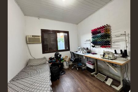 Casa à venda com 180m², 2 quartos e 2 vagas Casa à venda com 180m², 2 quartos e 2 vagasQuarto 1