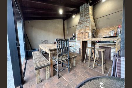Casa à venda com 180m², 2 quartos e 2 vagas Casa à venda com 180m², 2 quartos e 2 vagasÁrea Gourmet