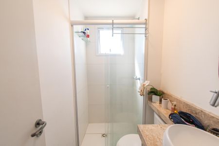 Apartamento à venda com 66m², 3 quartos e 2 vagasBanheiro da suíte