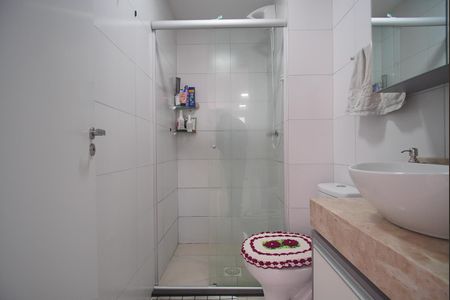 Apartamento à venda com 58m², 2 quartos e 1 vaga Apartamento à venda com 58m², 2 quartos e 1 vagaBanheiro