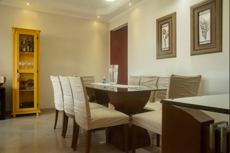 Apartamento à venda com 105m², 3 quartos e 2 vagasSala