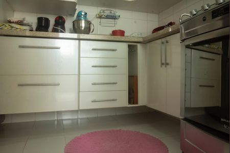 Apartamento à venda com 105m², 3 quartos e 2 vagasCozinha