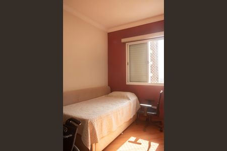 Apartamento à venda com 105m², 3 quartos e 2 vagasQuarto 2