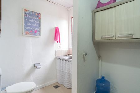 Casa à venda com 300m², 3 quartos e 6 vagas Casa à venda com 300m², 3 quartos e 6 vagasBanheiro Social