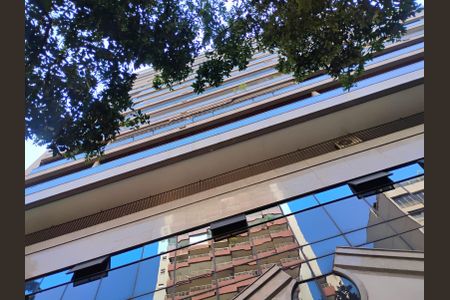 Apartamento à venda com 86m², 2 quartos e 2 vagas Apartamento à venda com 86m², 2 quartos e 2 vagasFachada