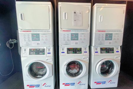 Studio à venda com 32m², 1 quarto e sem vaga Studio à venda com 32m², 1 quarto e sem vagaLavanderia