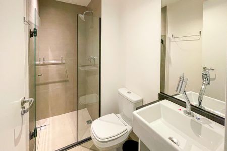 Studio à venda com 32m², 1 quarto e sem vaga Studio à venda com 32m², 1 quarto e sem vagaBanheiro