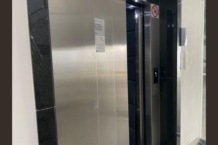 Apartamento à venda com 140m², 4 quartos e 2 vagasElevador