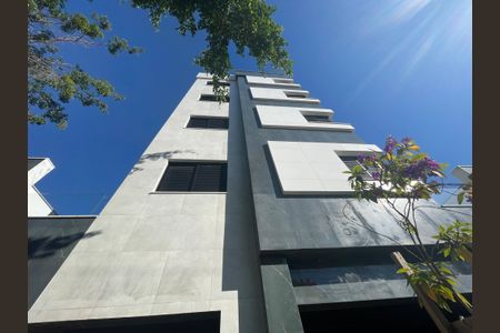 Apartamento à venda com 140m², 4 quartos e 2 vagasFachada