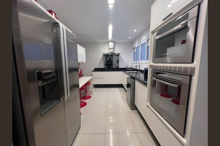 Apartamento à venda com 274m², 4 quartos e 5 vagas