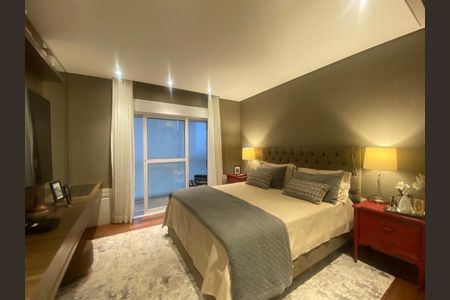 Apartamento à venda com 274m², 4 quartos e 5 vagas