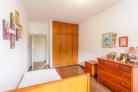 Casa à venda com 405m², 4 quartos e 7 vagas Casa à venda com 405m², 4 quartos e 7 vagasQuarto 3