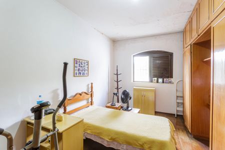 Casa à venda com 405m², 4 quartos e 7 vagas Casa à venda com 405m², 4 quartos e 7 vagasQuarto 2