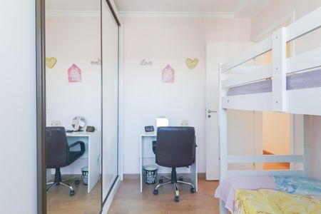 Apartamento à venda com 82m², 3 quartos e 2 vagasQuarto 2