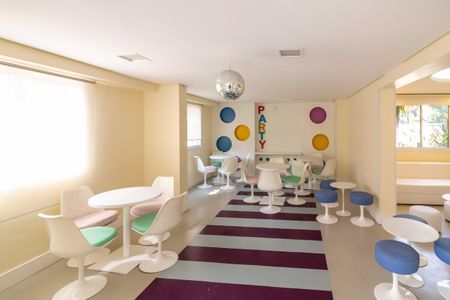 Apartamento à venda com 82m², 3 quartos e 2 vagasÁrea comum - Salão de festas Infantil