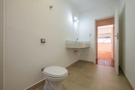 Apartamento para alugar com 198m², 3 quartos e 2 vagas Apartamento para alugar com 198m², 3 quartos e 2 vagasBanheiro