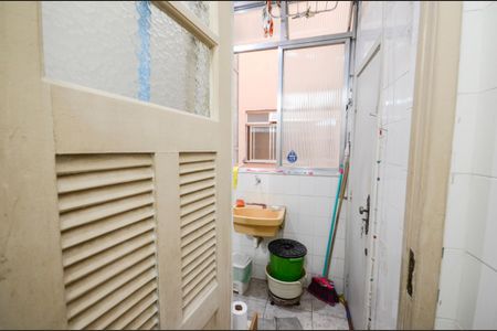 Apartamento à venda com 71m², 2 quartos e sem vaga Apartamento à venda com 71m², 2 quartos e sem vagaBanheiro de Serviço