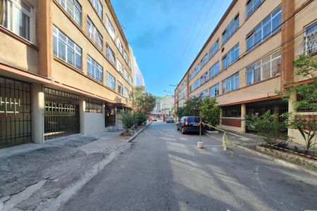Apartamento à venda com 65m², 2 quartos e 1 vagaÁrea comum