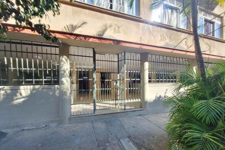 Apartamento à venda com 65m², 2 quartos e 1 vagaFachada